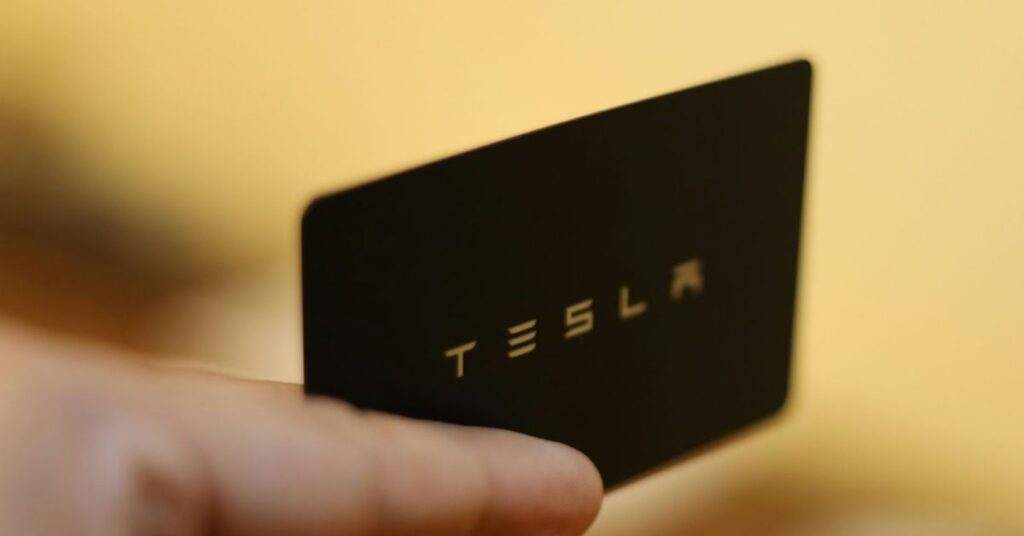 NAVIGATE TESLA AUCTION