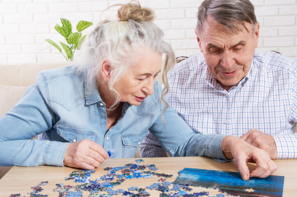 How to Choose the Right Memory Care Activities for Your Loved One