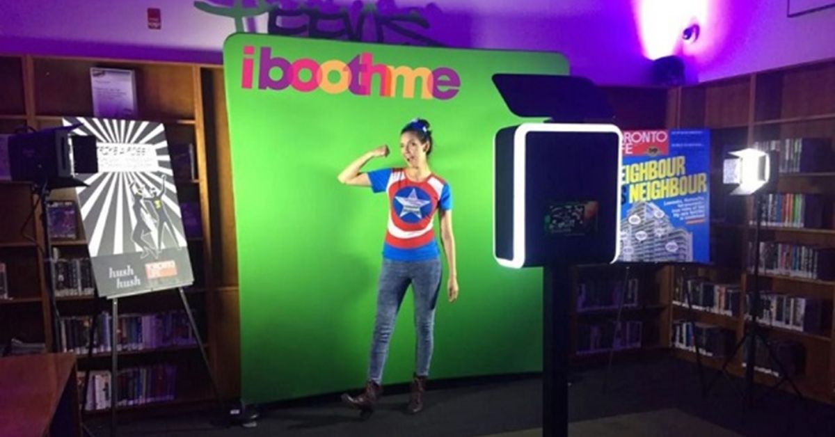 RIGHT PHOTO BOOTH