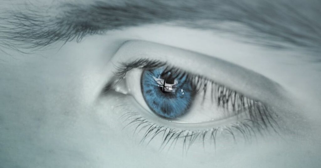 Contact lenses – correct use and tips