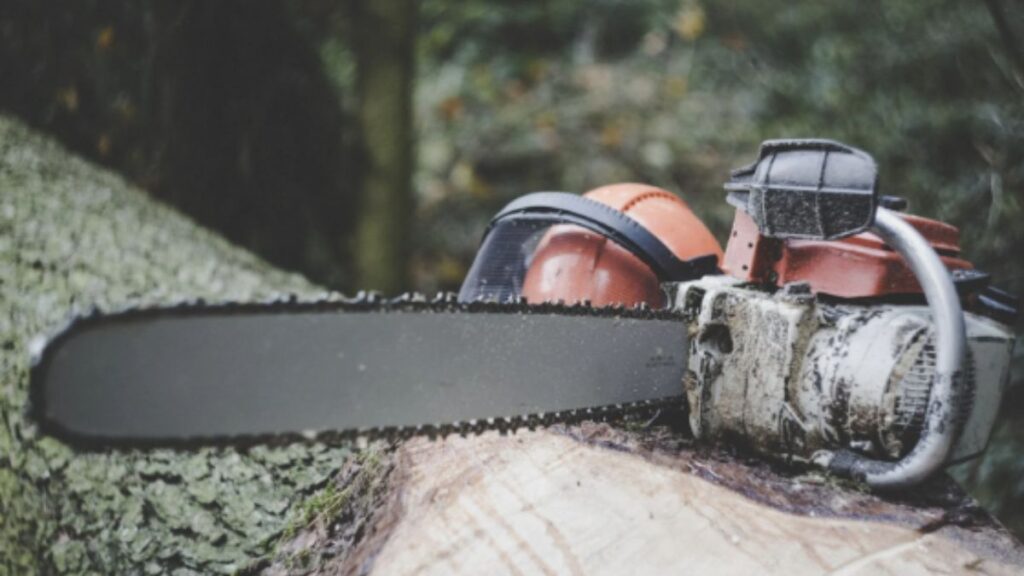 Chainsaw