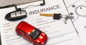 Factors to Consider When Deciding Between Comprehensive and Collision Insurance
