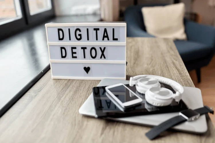 Digital detoxing