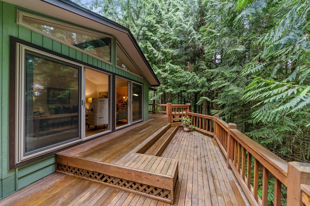 Enhance Your Outdoor Living with the Best Decking Materials