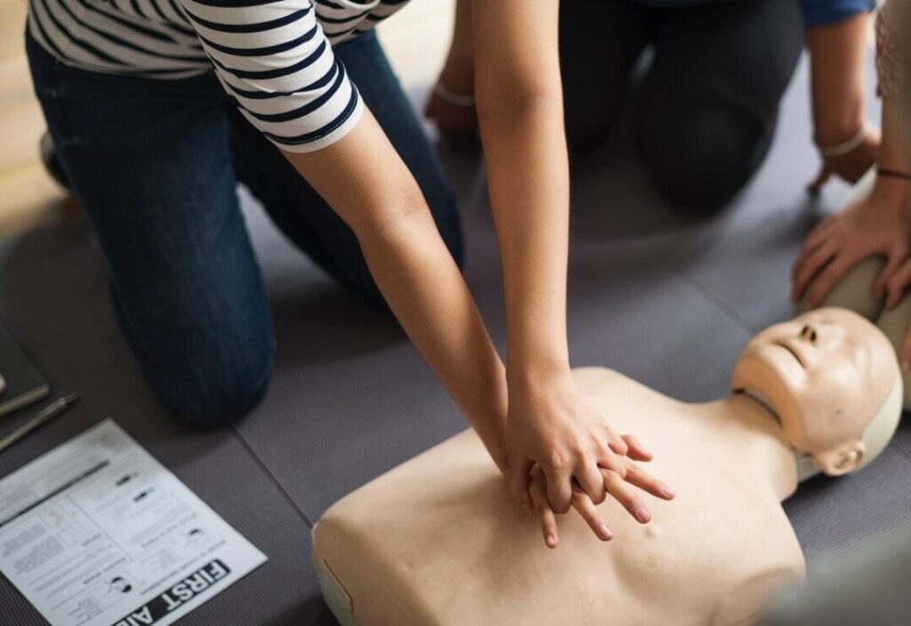 How to Respond to a Cardiac Emergency: A Step-by-Step Guide