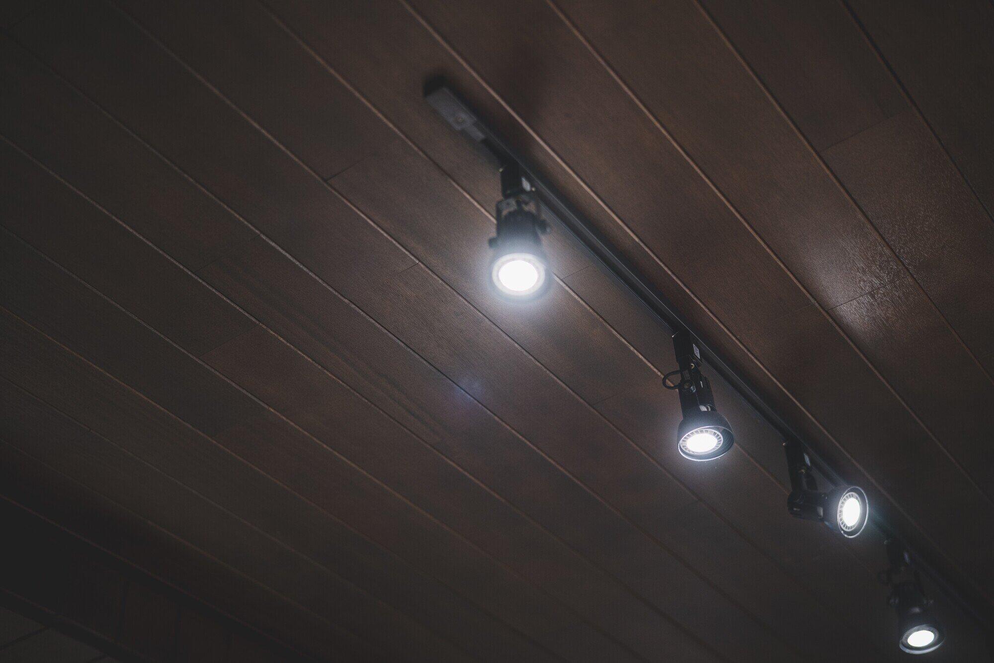 Metal Ceilings: Aesthetic and Practical