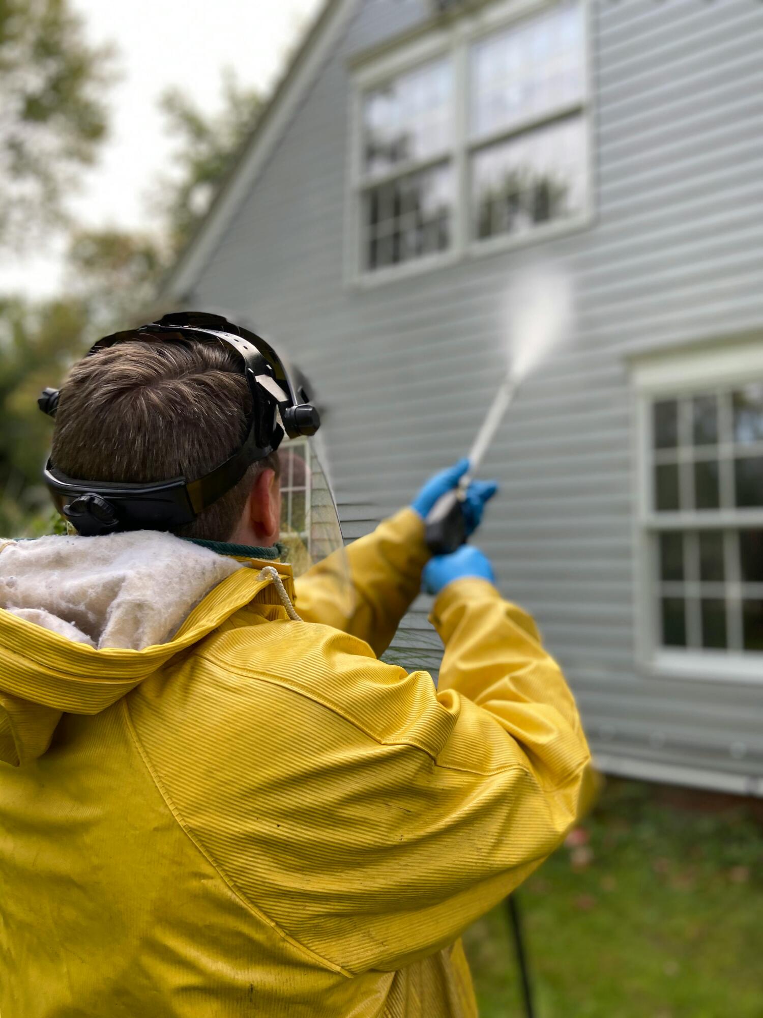 How Roof Power Washing Services Extend Your Roof's Lifespan