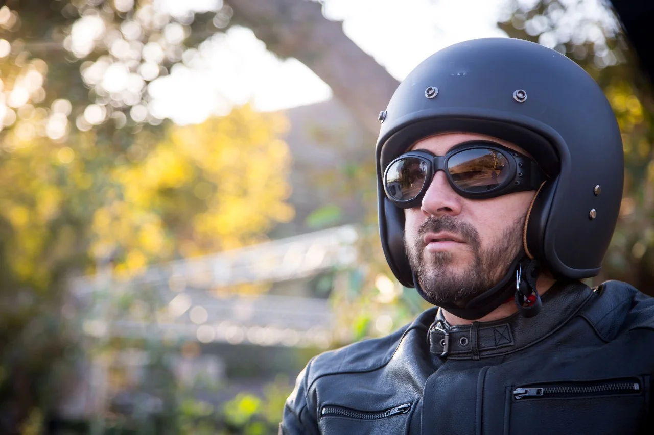 Motorcycle goggles