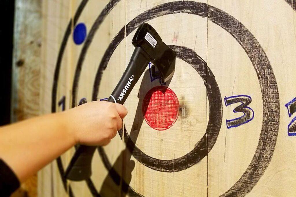 Why Ax Throwing in Oakland Is the Perfect Group Activity?
