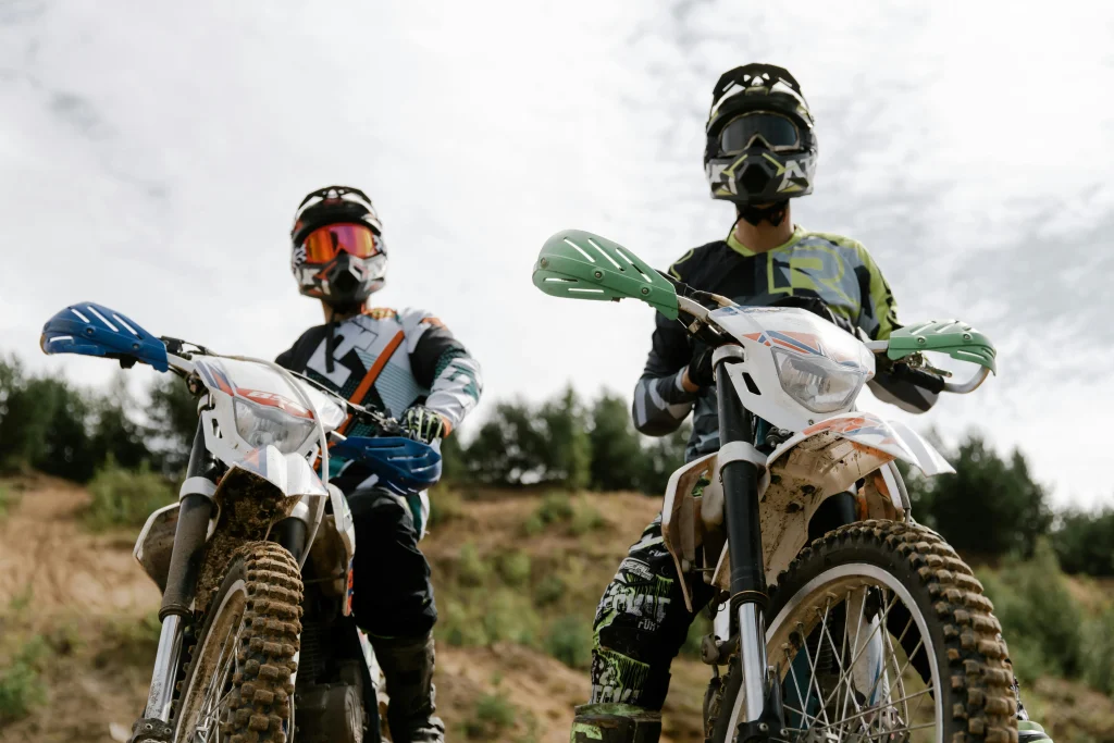 Motorcycle goggles