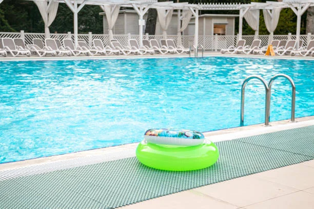 Rubber Pool Deck