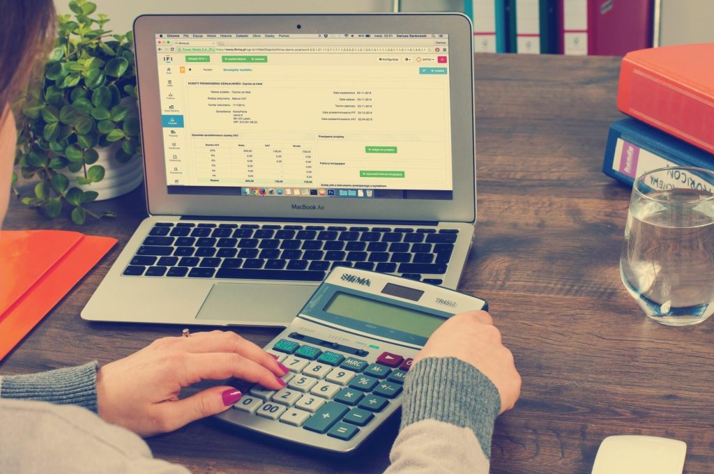 Essential Skills to Look for When Hiring a Freelance Bookkeeper