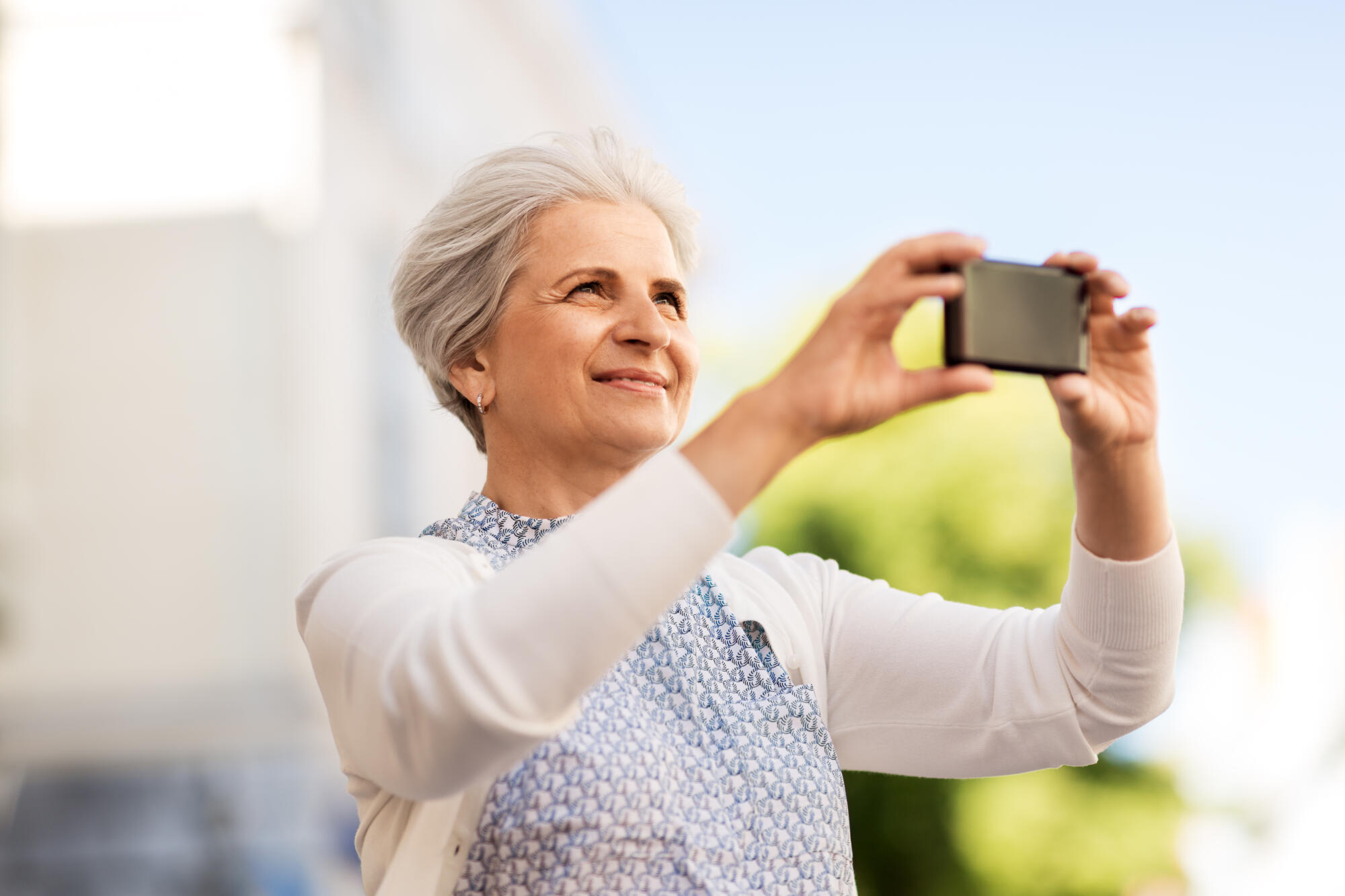 Engaging Cultural Excursions That Enrich Seniors' Lives