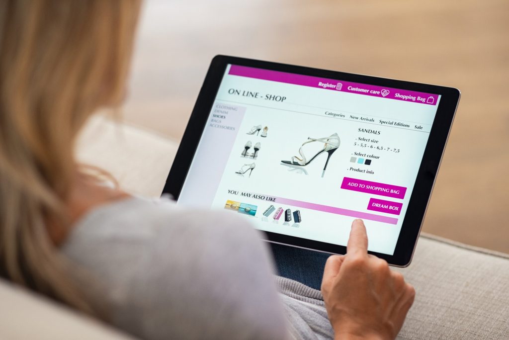 How E-commerce