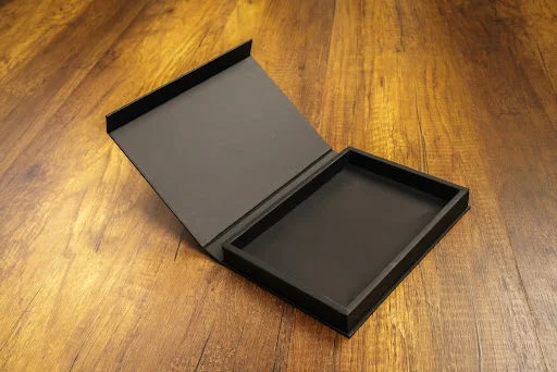 Collapsible Rigid Boxes