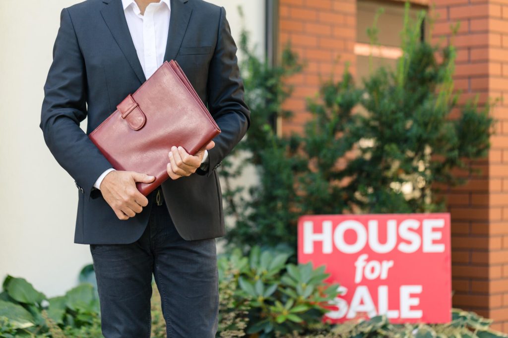 How to Navigate the Real Estate Market Like a Pro
