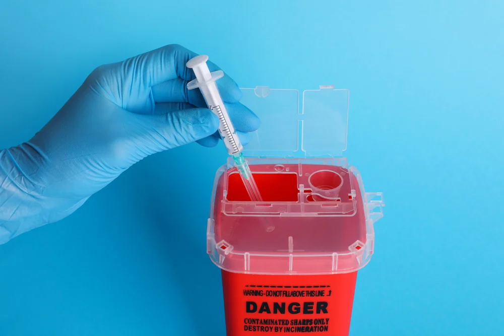 Sharps Disposal Safety Tips for Dentists & Pharmacies