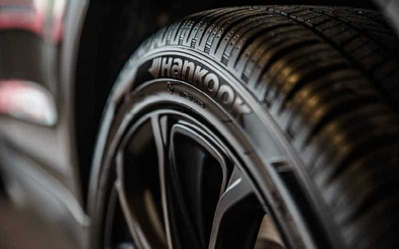 High-Gloss Tire Care for a Clean, Like-New Appearance