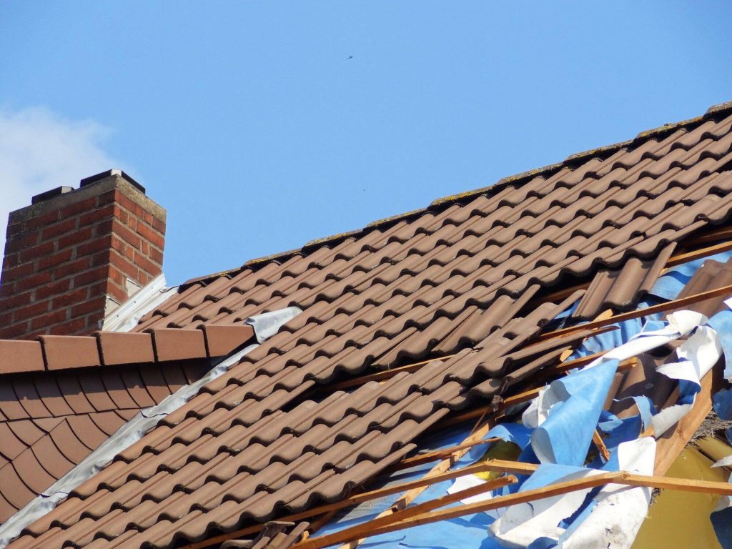 Maximize Roof Leak Insurance Claims with Skilled Adjusters