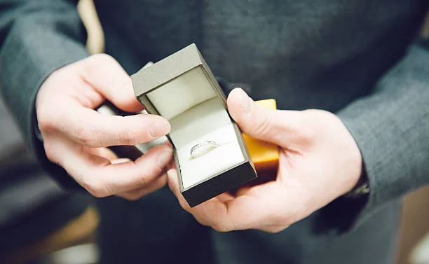 Kite-cut engagement rings