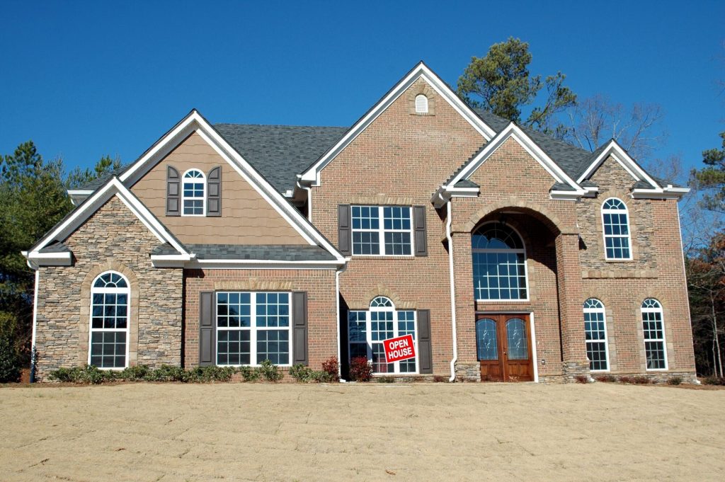 Timing Strategies That Help Maximize Property Sale Value