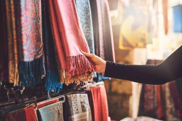 Pashmina vs Cashmere Scarves