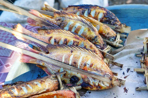 Freshly grilled snapper with garlic lime seasoning at Boelis Fish Market Curaçao
