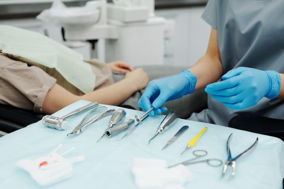 Essential Tips for Dealing with a Dental Emergency