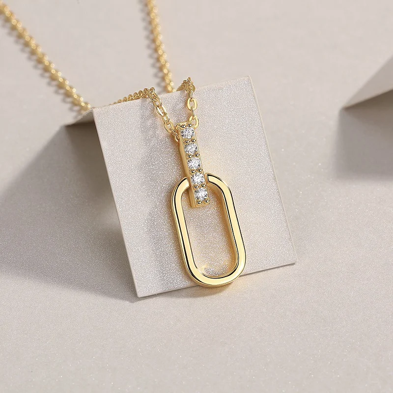 Why Sterling Silver and Gemstone Necklaces Are Defining Modern Feminine Style