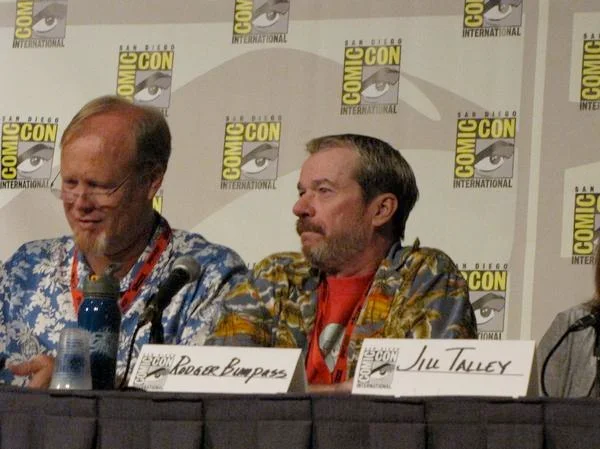Bill Fagerbakke and Rodger Bumpass speaking at a SpongeBob SquarePants Comic-Con panel