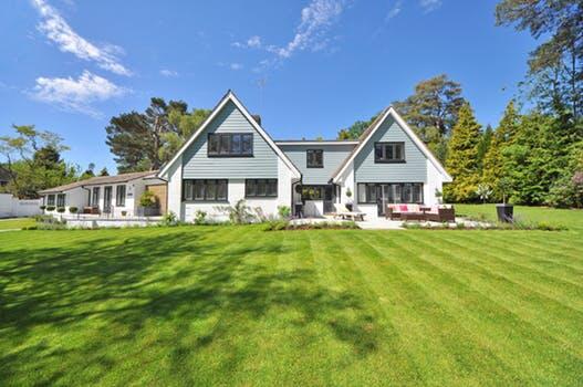 Hidden Landscaping Mistakes That Ruin Curb Appeal