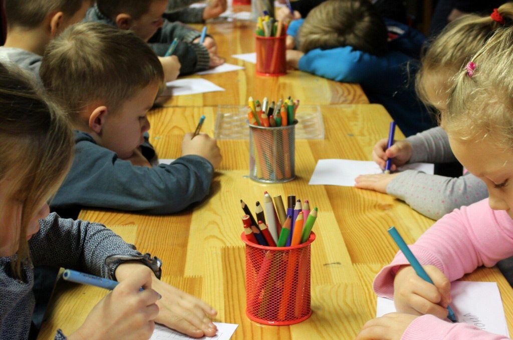 Integrating Montessori Principles into Modern Parenting